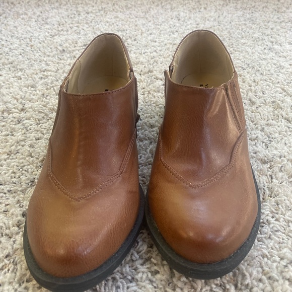 Comfortable low cut bootie size 7.5 - Picture 3 of 7